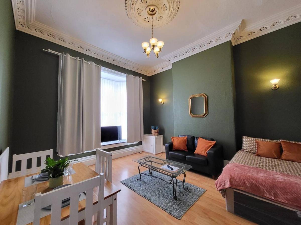 Large Digbeth Double Room Shared Bathroom Birmingham Esterno foto