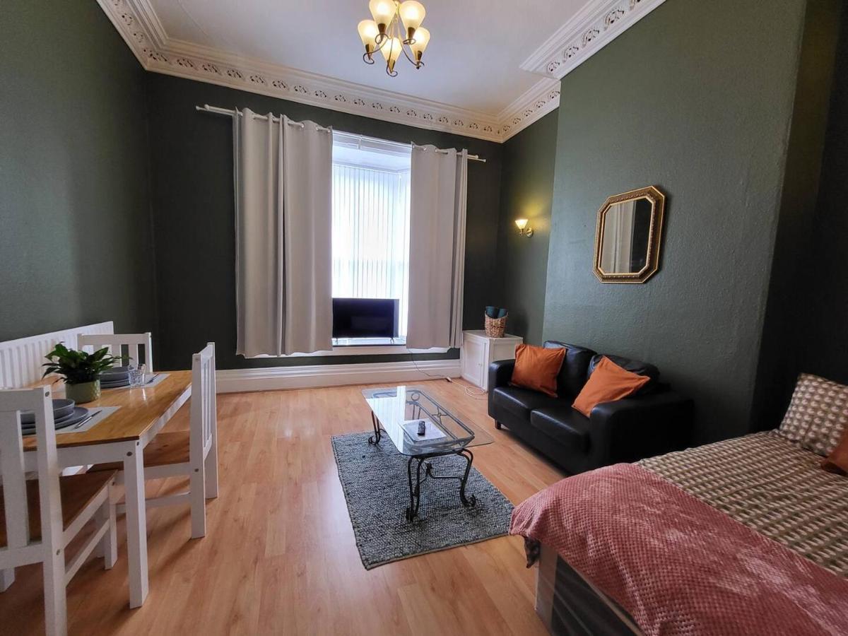 Large Digbeth Double Room Shared Bathroom Birmingham Esterno foto